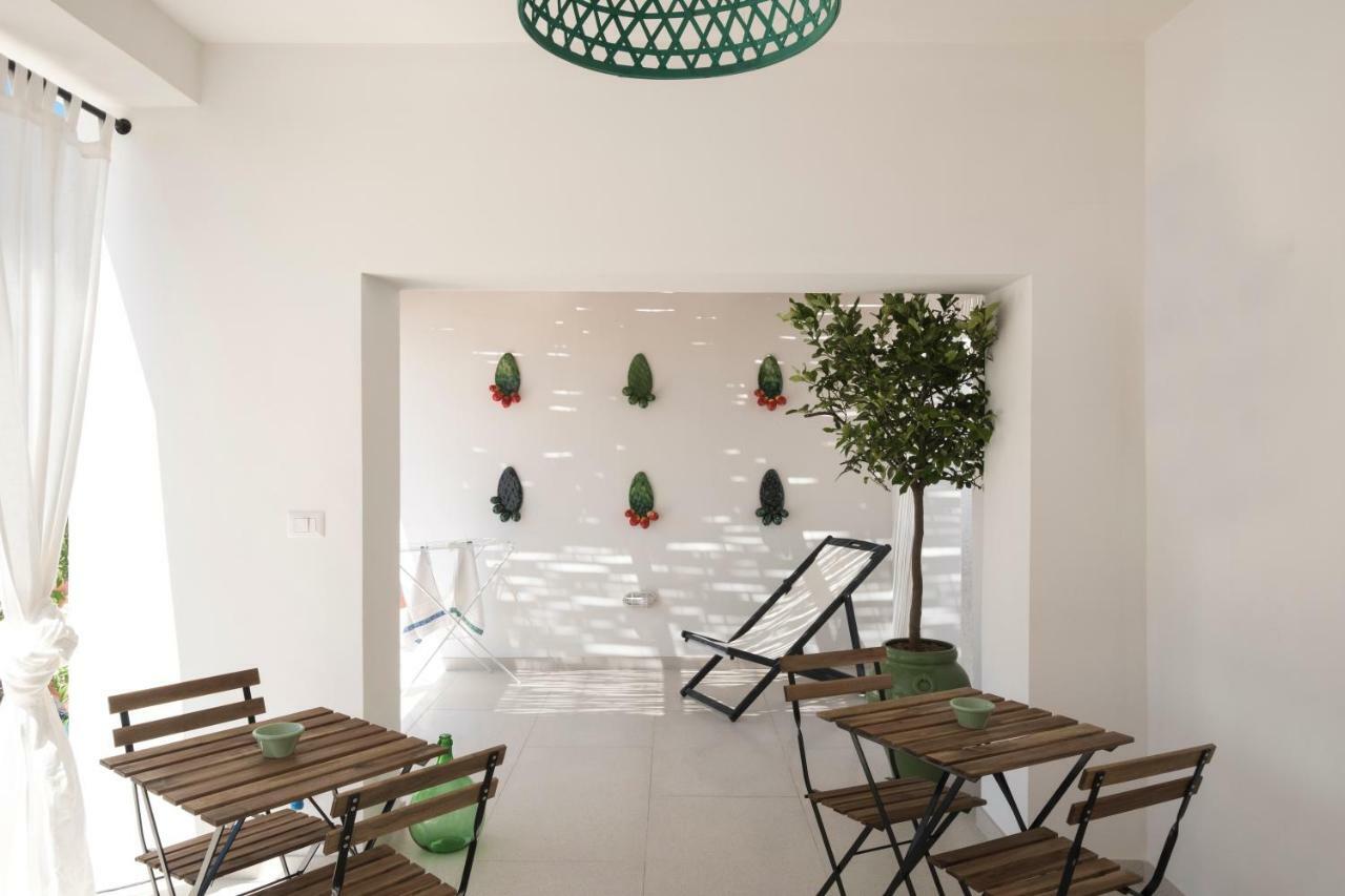 I Colmi - Trulli Suites มาร์ตินาฟรังกา ภายนอก รูปภาพ