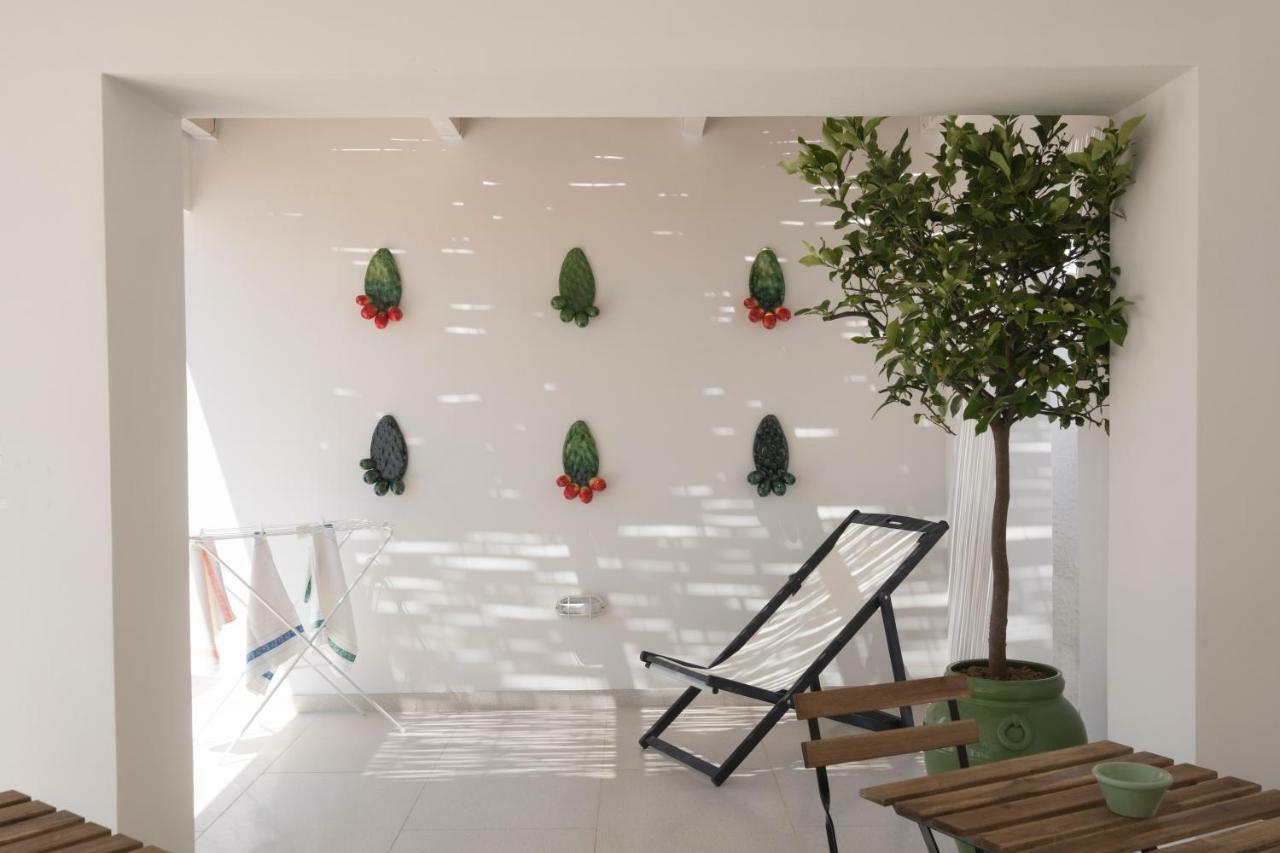 I Colmi - Trulli Suites มาร์ตินาฟรังกา ภายนอก รูปภาพ