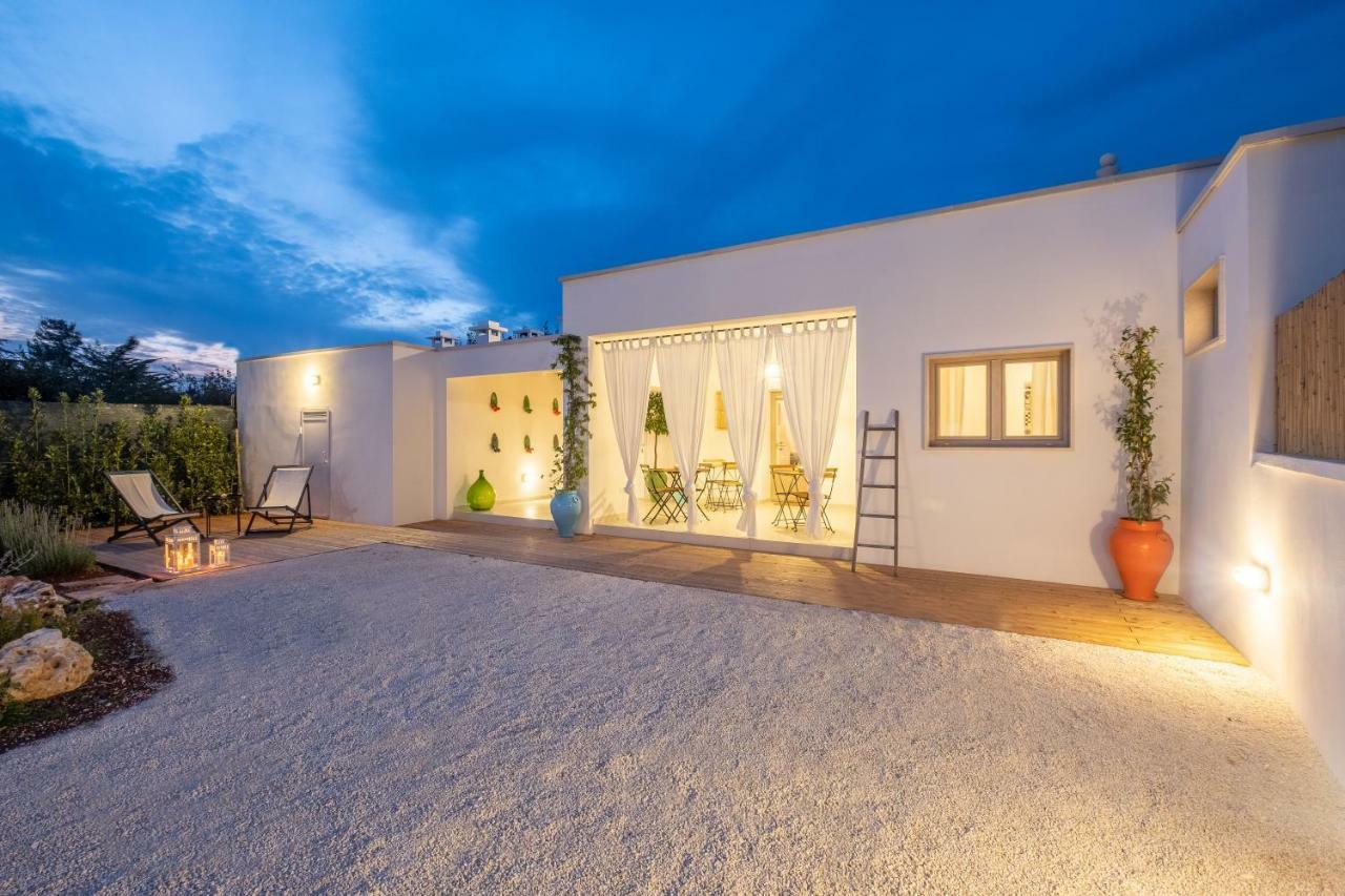 I Colmi - Trulli Suites มาร์ตินาฟรังกา ภายนอก รูปภาพ