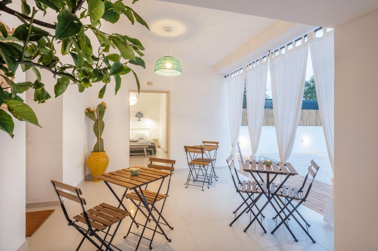 I Colmi - Trulli Suites มาร์ตินาฟรังกา ภายนอก รูปภาพ