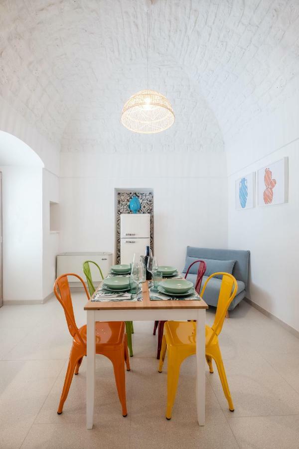 I Colmi - Trulli Suites มาร์ตินาฟรังกา ภายนอก รูปภาพ